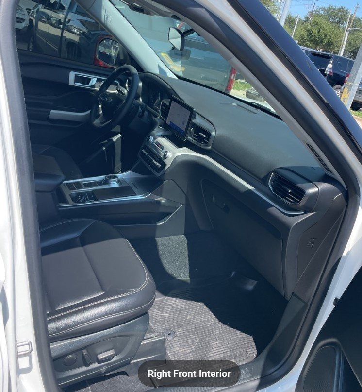 2020 Ford Explorer XLT photo 6