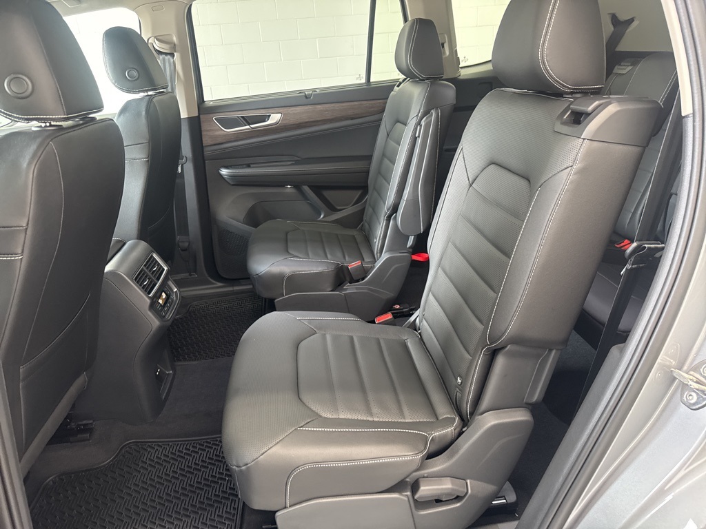 2026 Volkswagen Atlas SEL photo 22