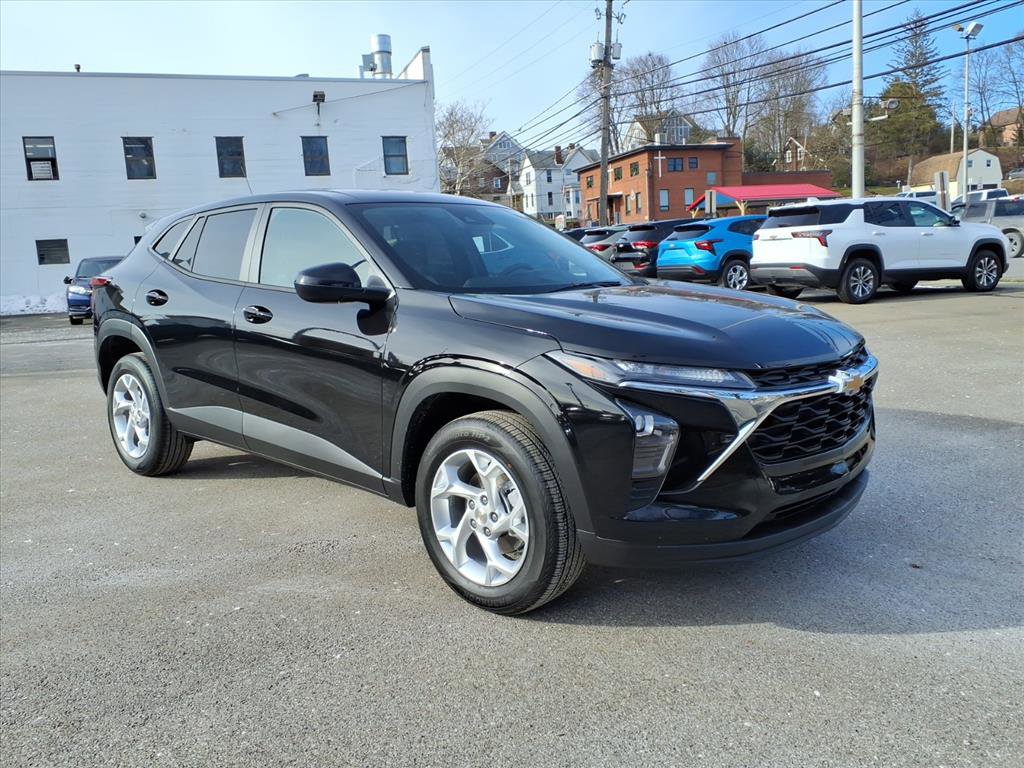 2026 Chevrolet Trax LS's photo