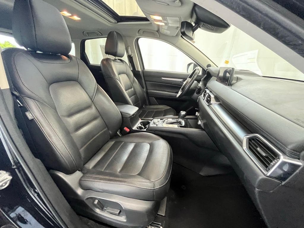 2021 Mazda CX-5 Touring photo 12