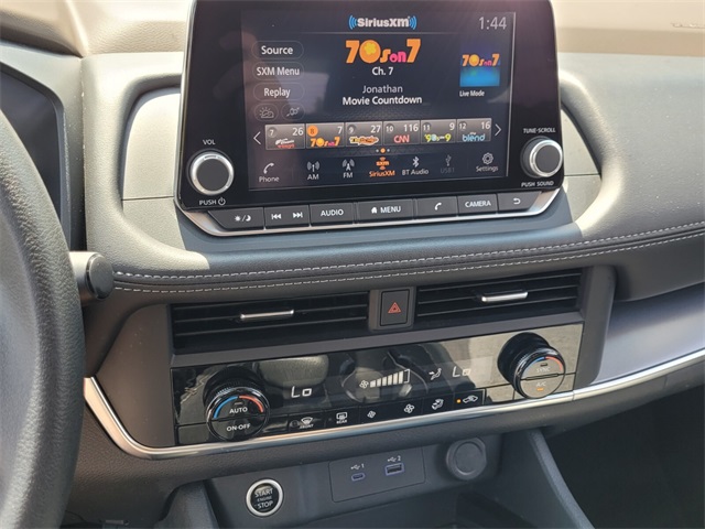 2023 Nissan Rogue SV photo 16