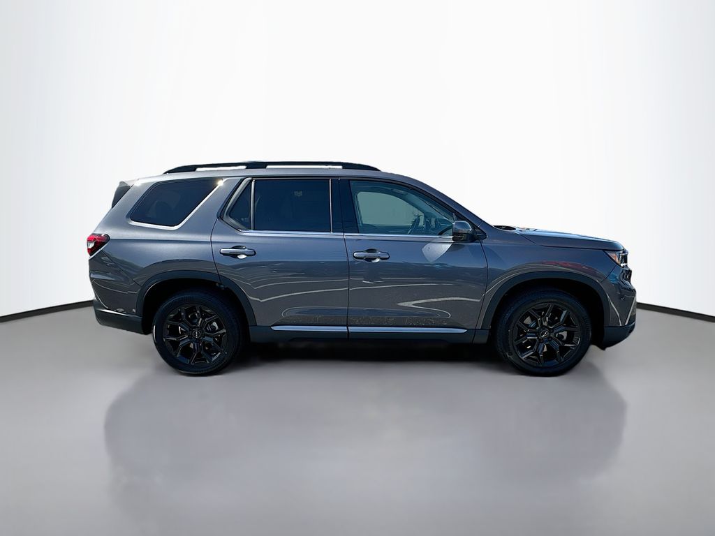 2025 Honda Pilot Touring photo 4