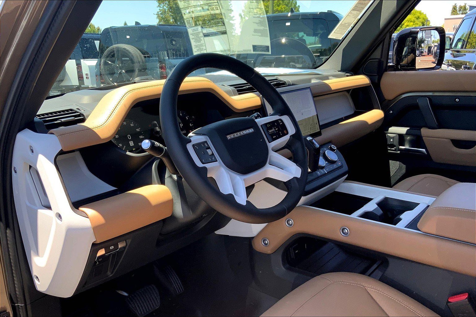 2025 Land Rover Defender 110 S photo 8