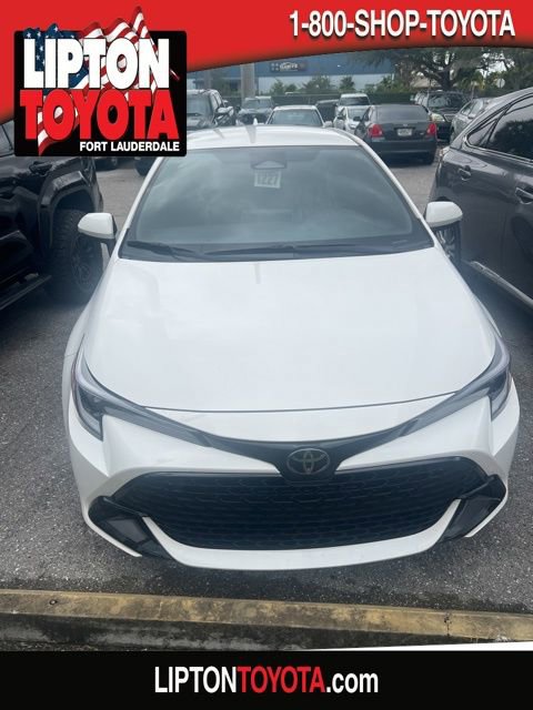 2025 Toyota Corolla Hatchback SE