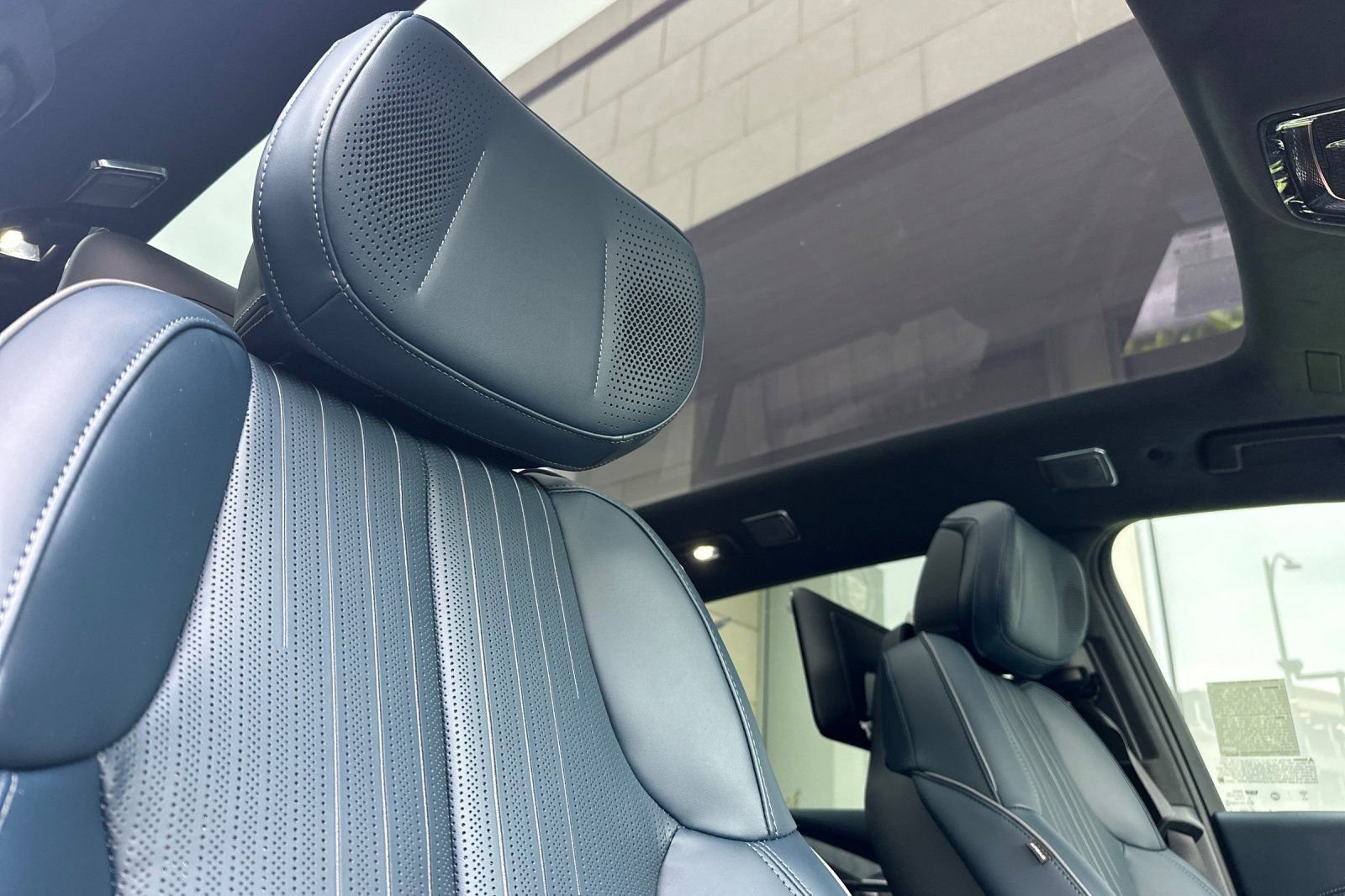 2025 Cadillac Escalade IQ Sport photo 17