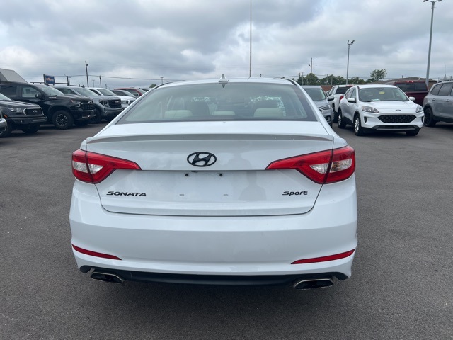 2015 Hyundai Sonata Sport photo 2