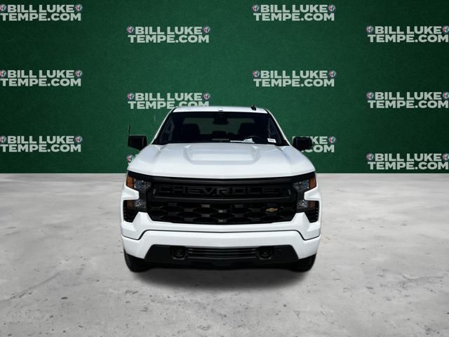2023 Chevrolet Silverado 1500 Custom photo 2