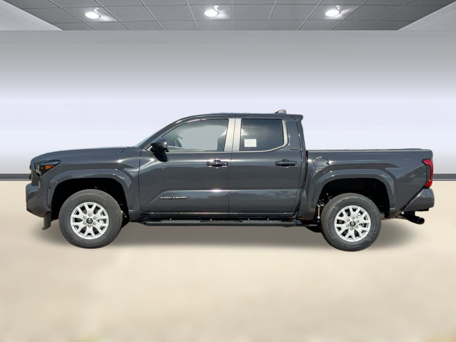 2025 Toyota Tacoma SR5's photo