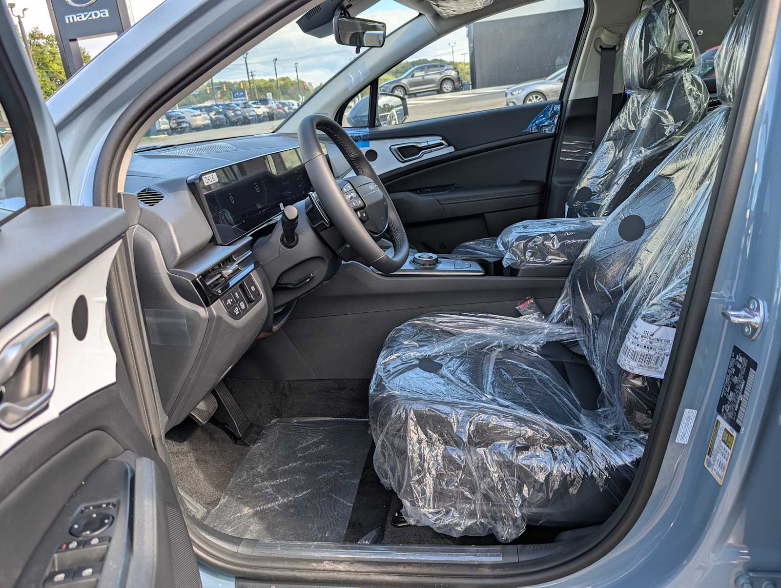 2026 Kia Sportage Hybrid EX photo 2