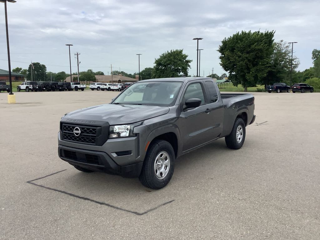 2022 Nissan Frontier S photo 3