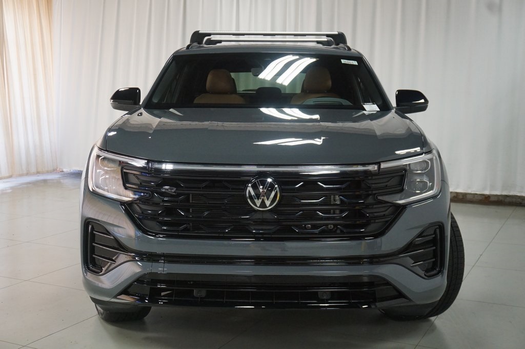 2026 Volkswagen Atlas Cross Sport SEL R-Line photo 5