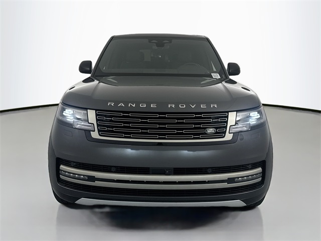 2025 Land Rover Range Rover SE photo 2