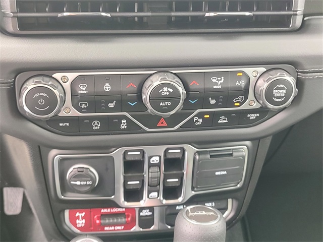 2025 Jeep Gladiator Mojave photo 17