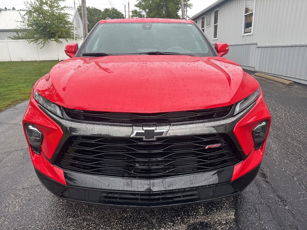 2024 Chevrolet Blazer RS photo 2