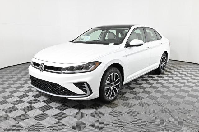 2025 Volkswagen Jetta 1.5T SE photo 2