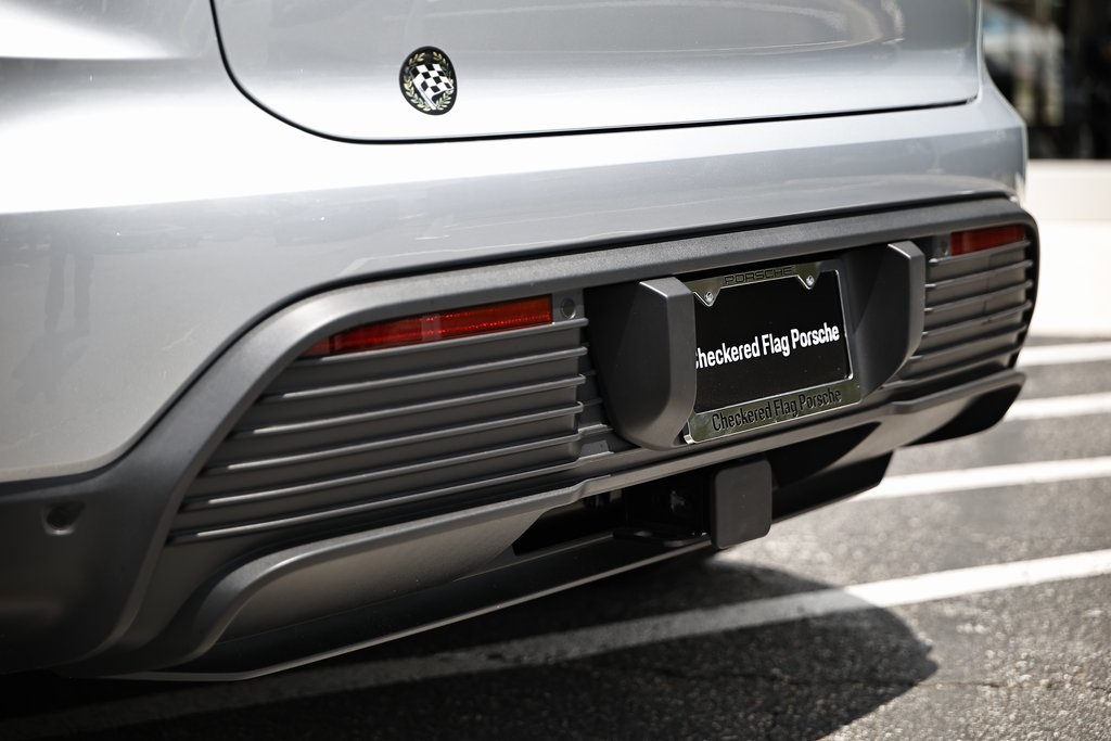 2025 Porsche Macan 4 Electric photo 14