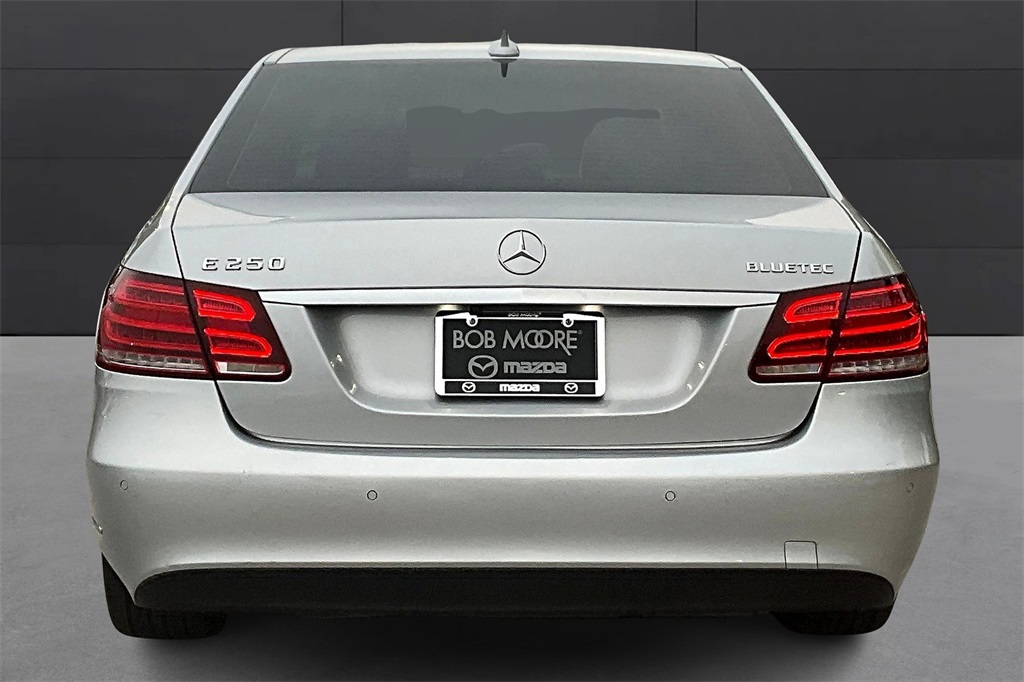 2014 Mercedes Benz E 250 4MATIC photo 4