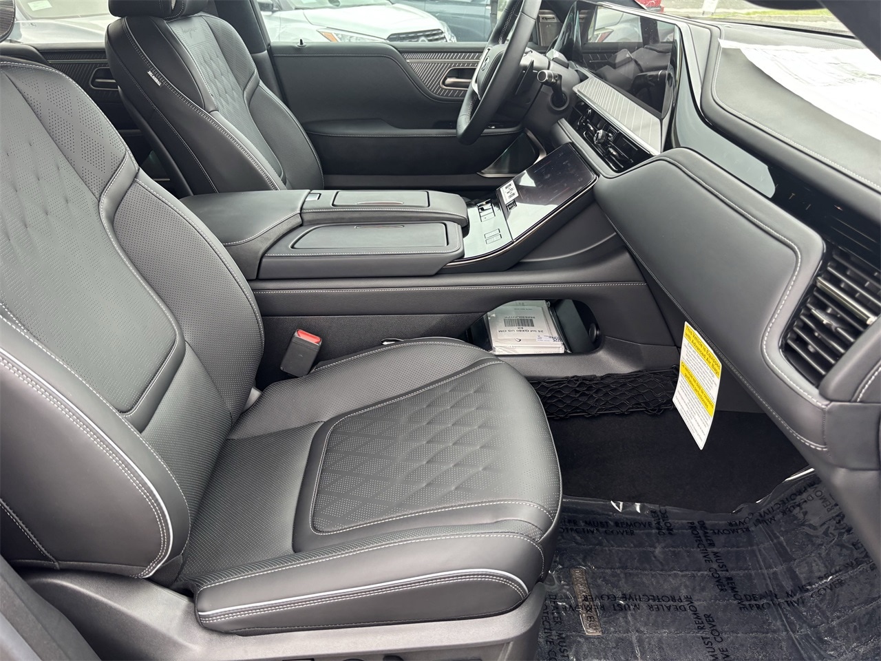 2025 Infiniti QX80 photo 8