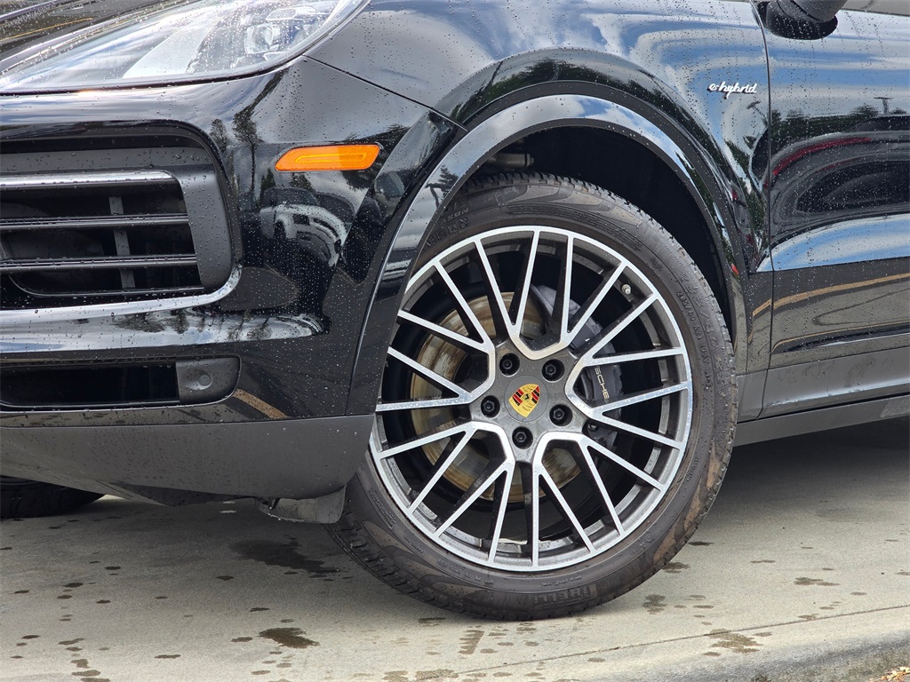 2021 Porsche Cayenne E-Hybrid Coupe Base photo 2