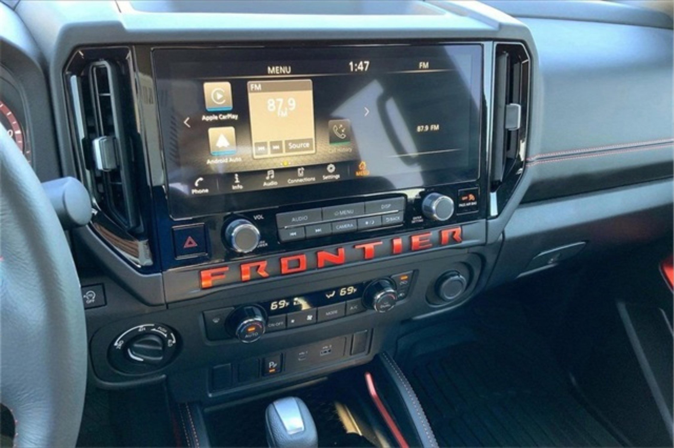 2025 Nissan Frontier PRO-4X photo 32