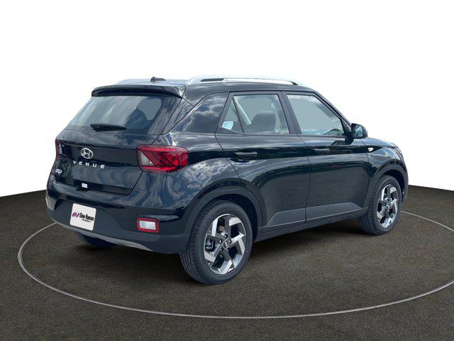 2025 Hyundai Venue SEL Limited photo 4