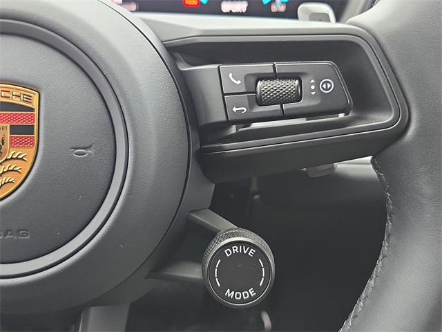 2025 Porsche Cayenne Base photo 17