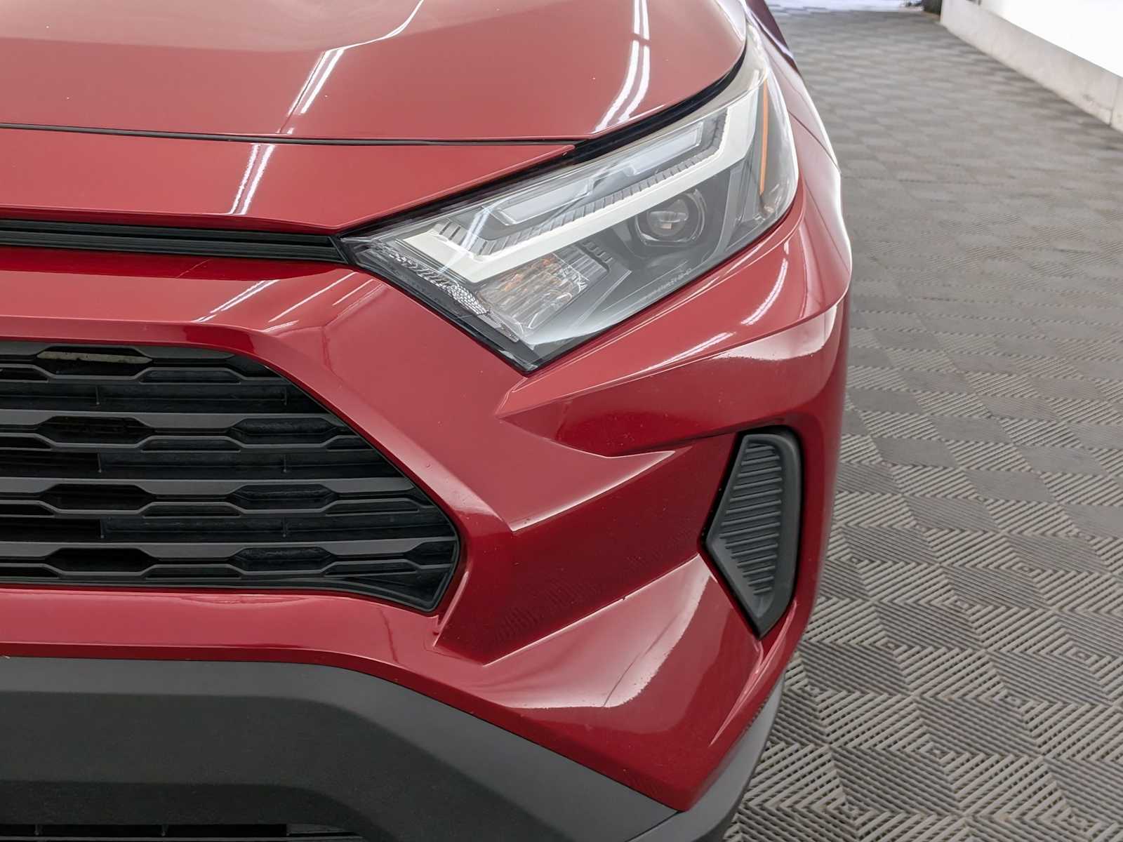 2024 Toyota RAV4 XLE photo 10