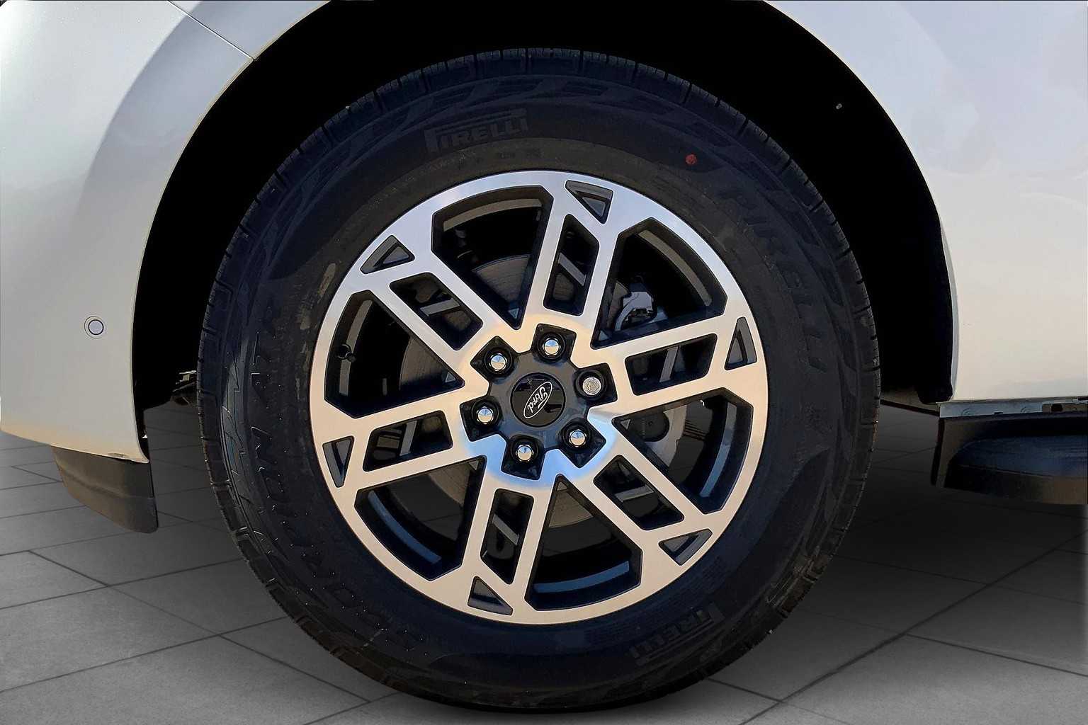 2025 Ford Expedition MAX EL photo 11