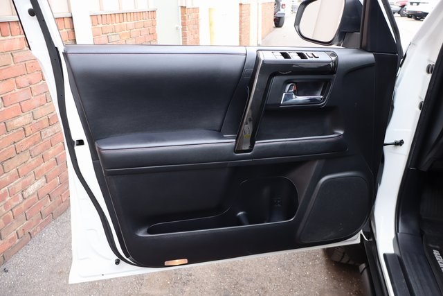 2021 Toyota 4Runner Venture Special Edition photo 4