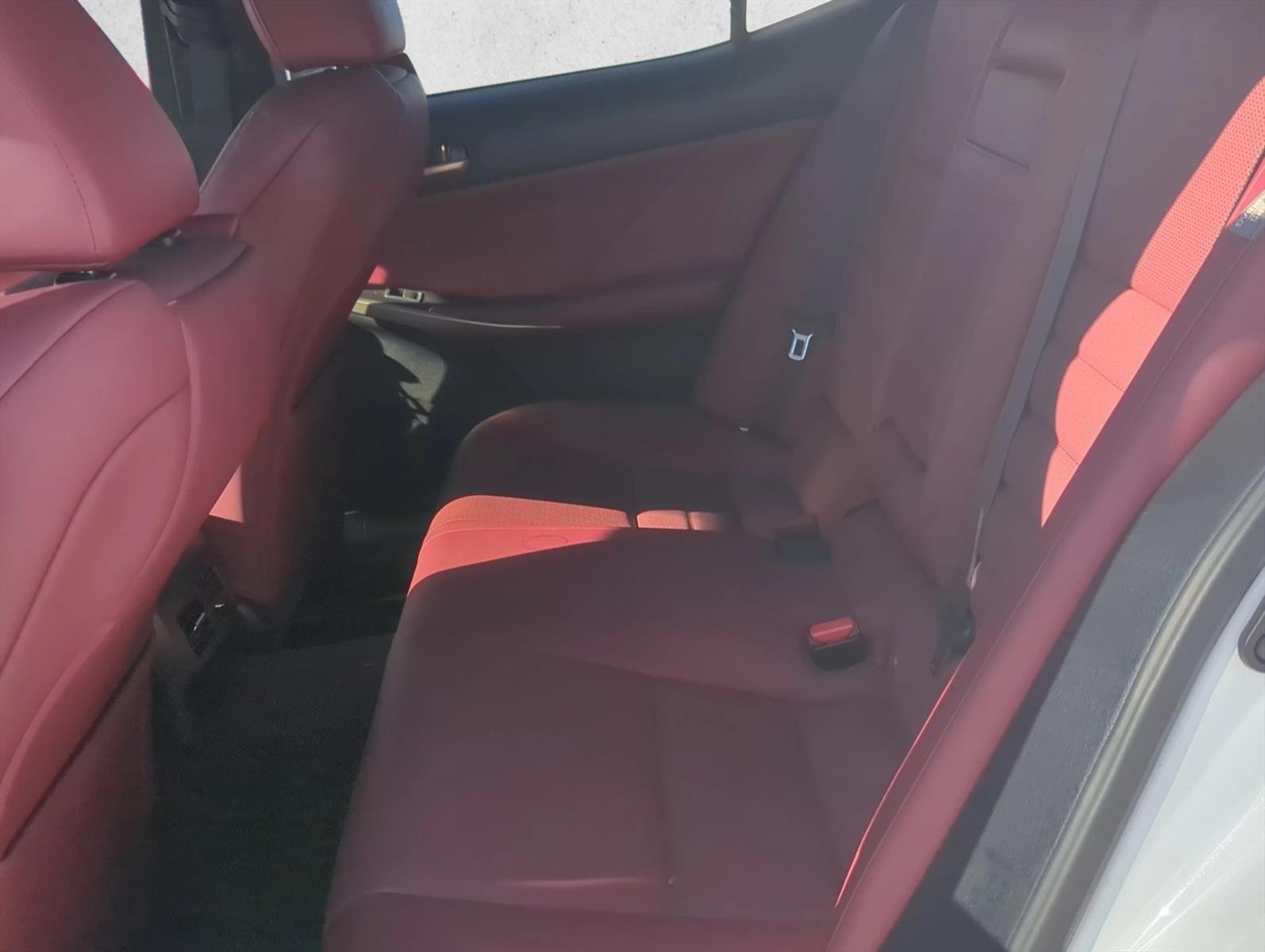 2020 Lexus IS 300 F SPORT photo 20