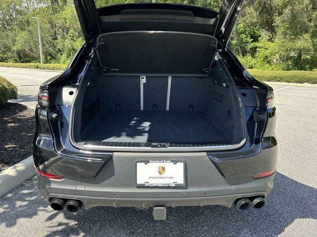 2023 Porsche Cayenne Coupe Platinum Edition photo 19