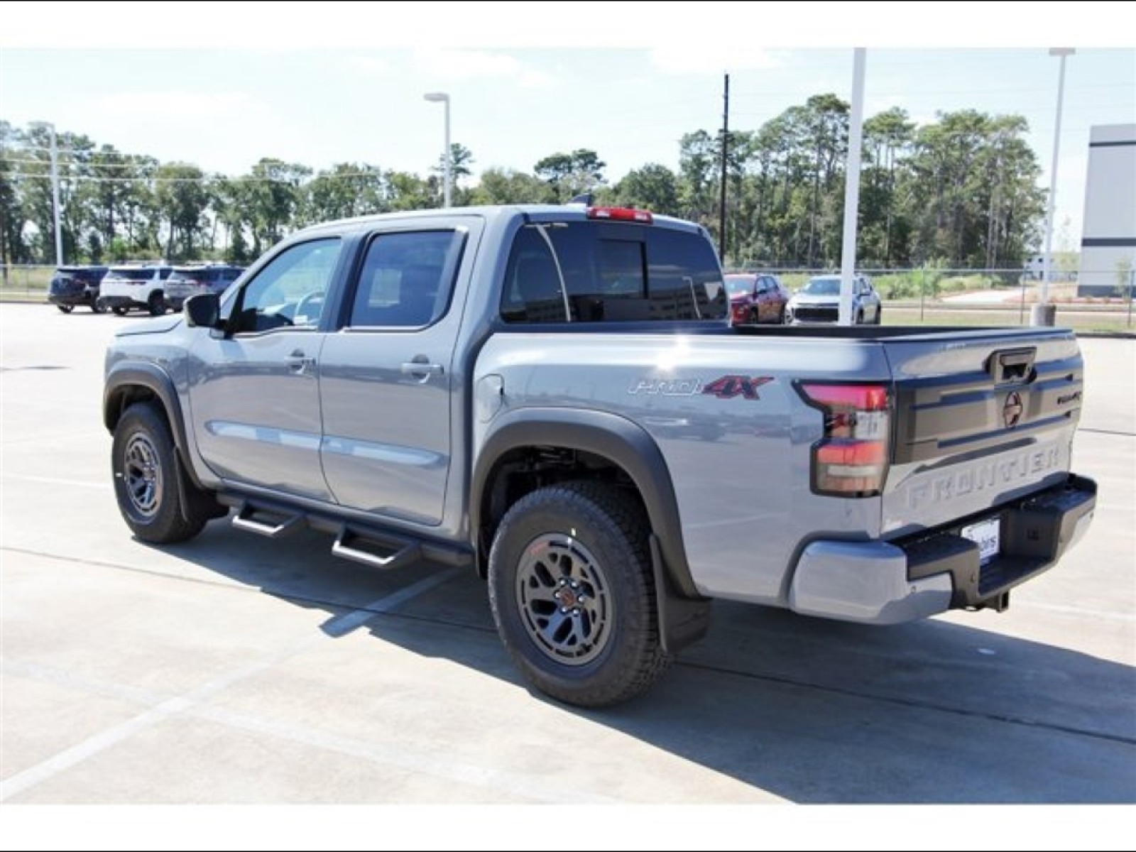 2026 Nissan Frontier Crew Cab PRO-4X® Gray at Robbins Nissan