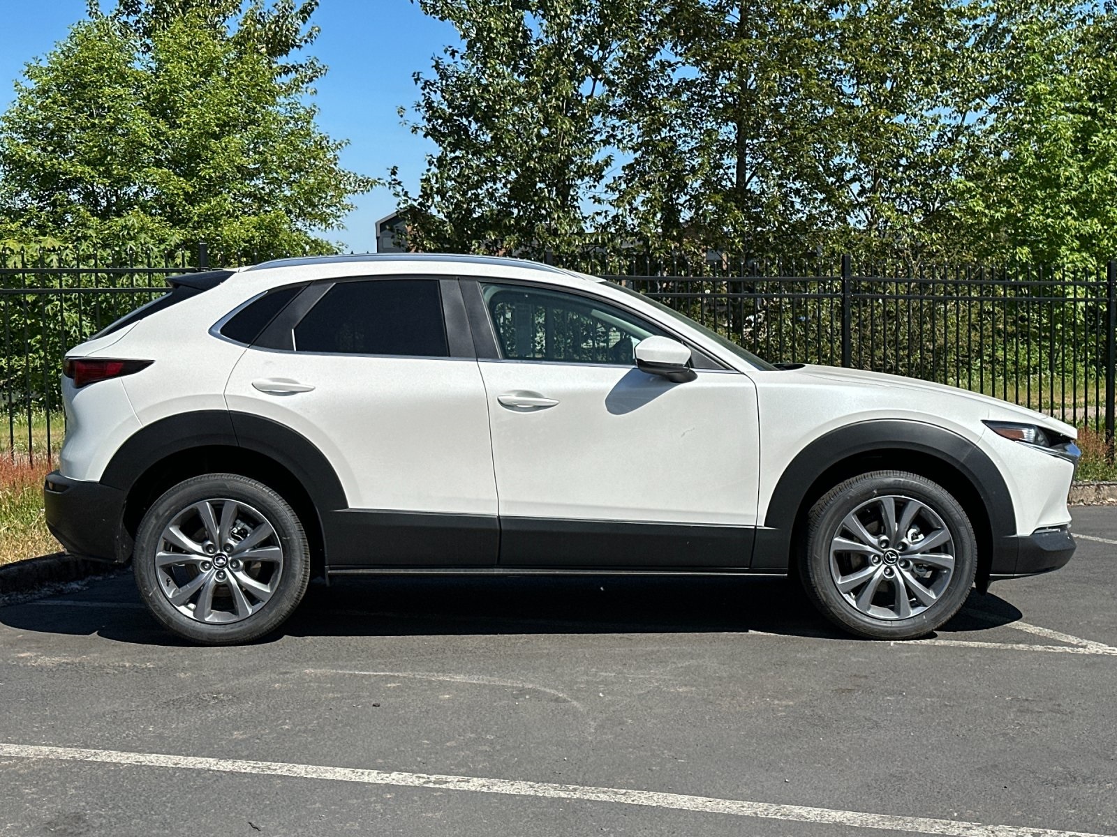 2025 Mazda CX-30 2.5 S Preferred photo 2