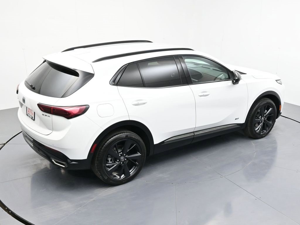2025 Buick Envision Sport Touring photo 4