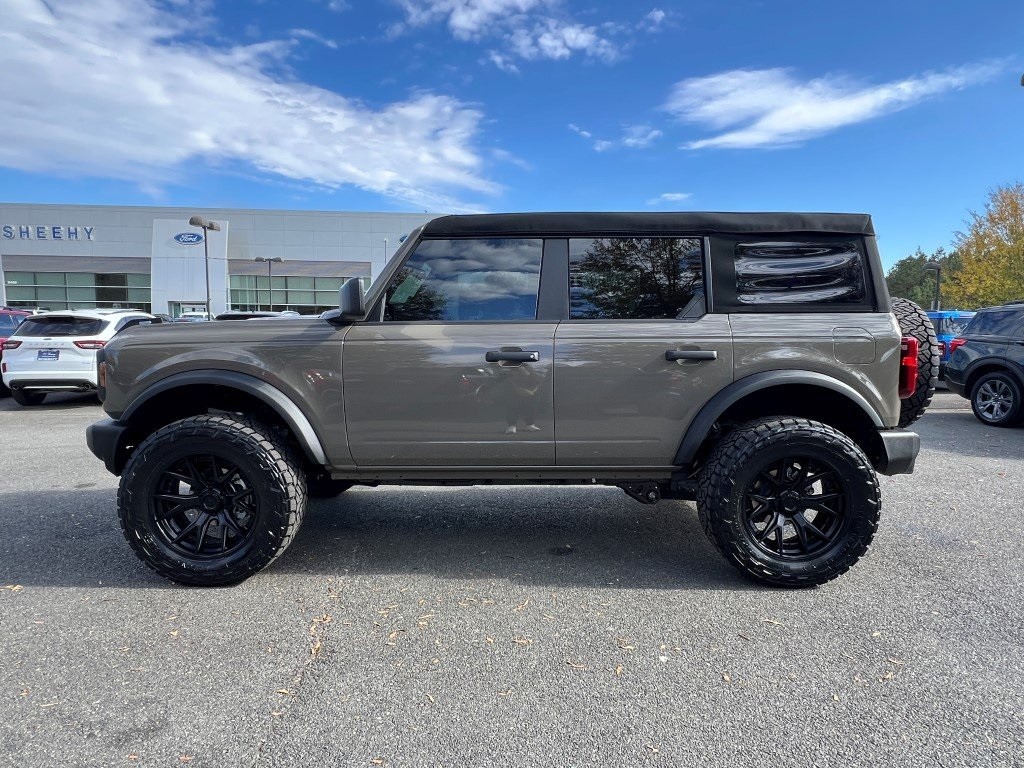 2025 Ford Bronco Base photo 4