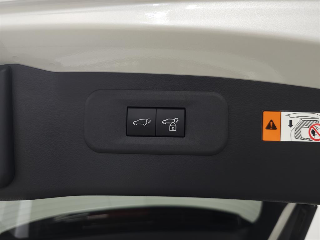 2024 Lexus NX 250 Premium photo 9