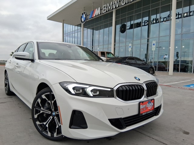 2026 BMW 3 Series 330i's photo