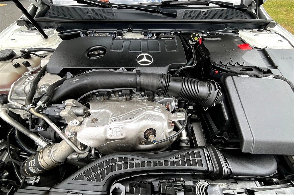 2023 Mercedes Benz CLA 250 4MATIC photo 9