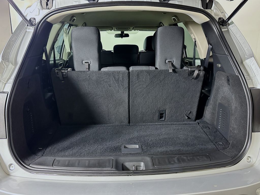 2019 Nissan Pathfinder S photo 20