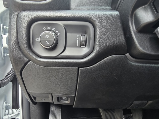 2025 Ram 2500 Tradesman photo 12