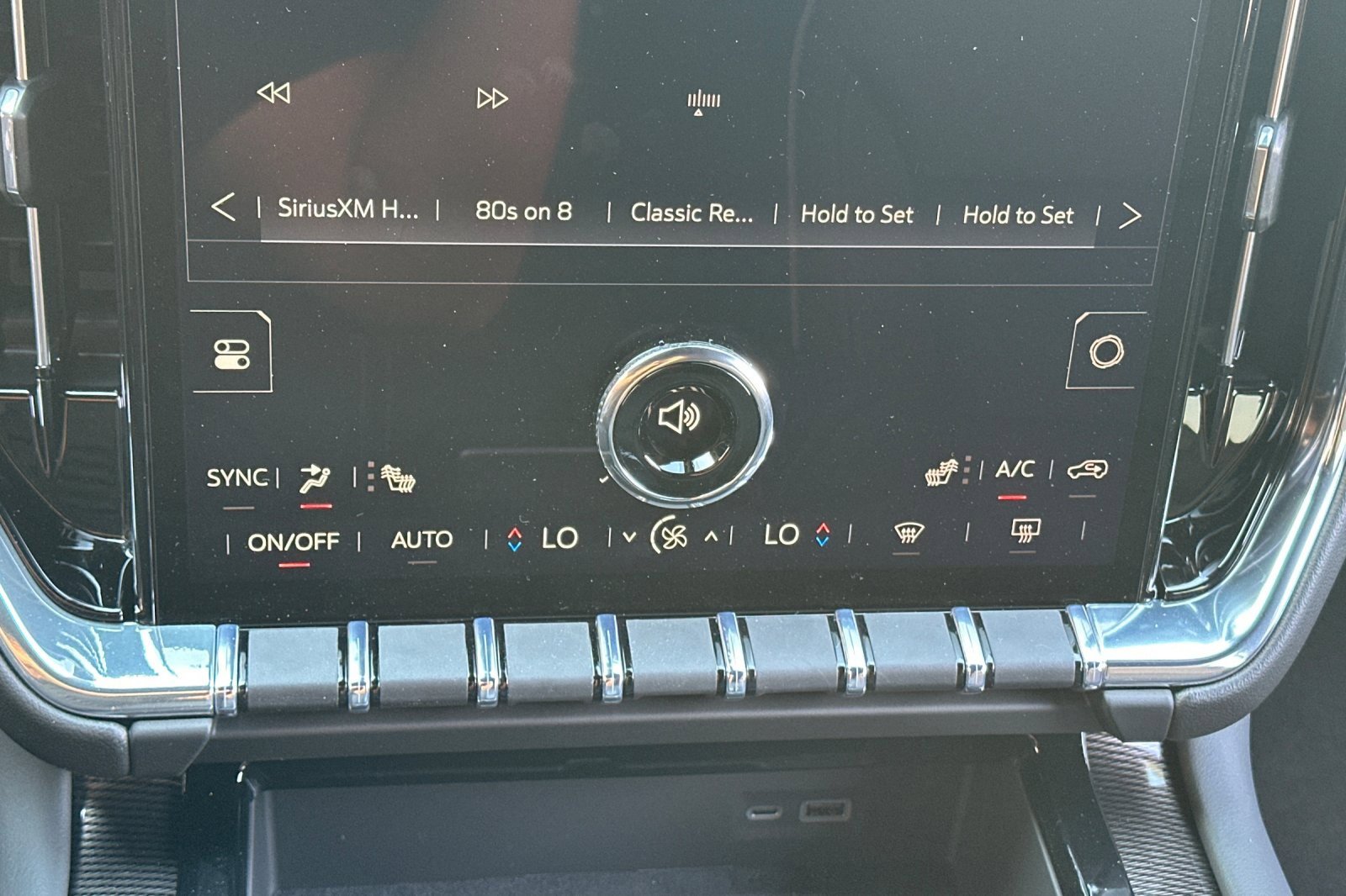 2025 Gmc Yukon XL photo 17