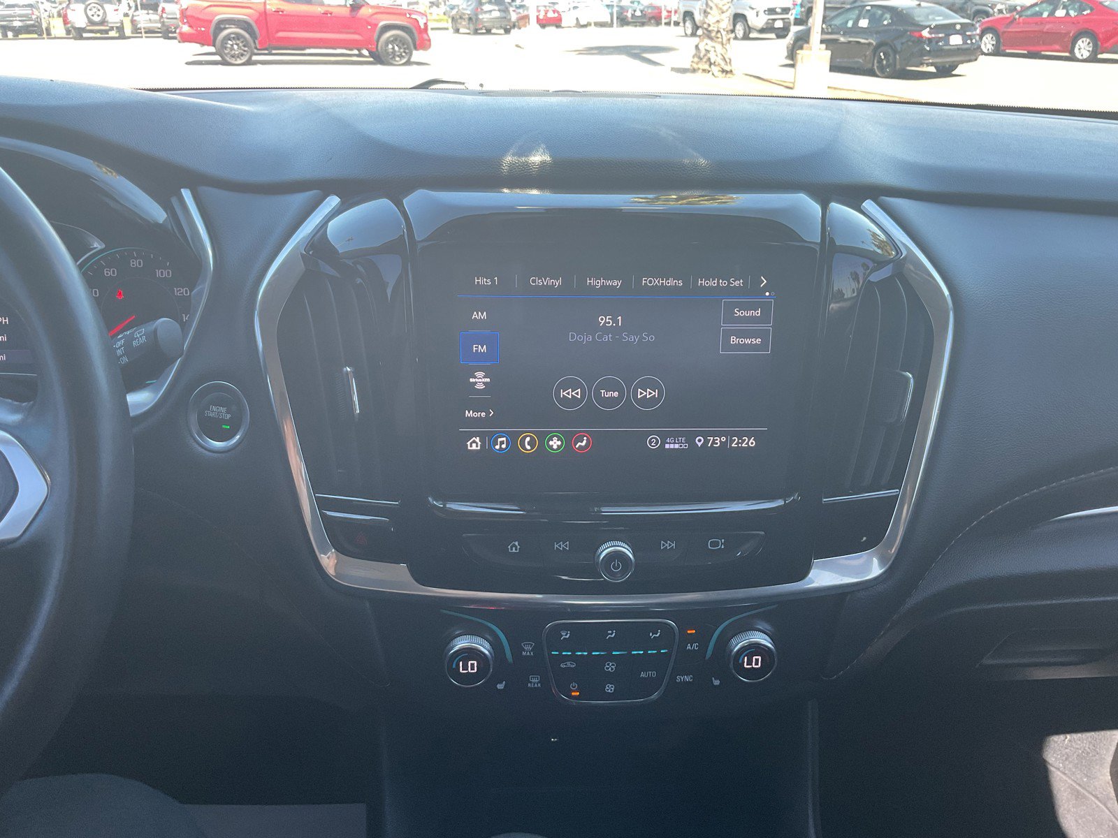 2021 Chevrolet Traverse Cloth photo 13