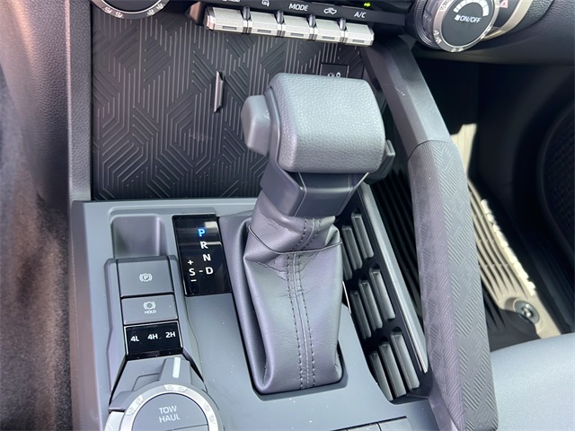 2025 Toyota Tacoma SR5 4x4 Double Cab photo 19