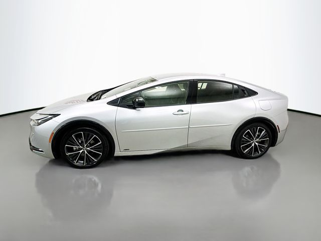 2025 Toyota Prius XLE photo 4