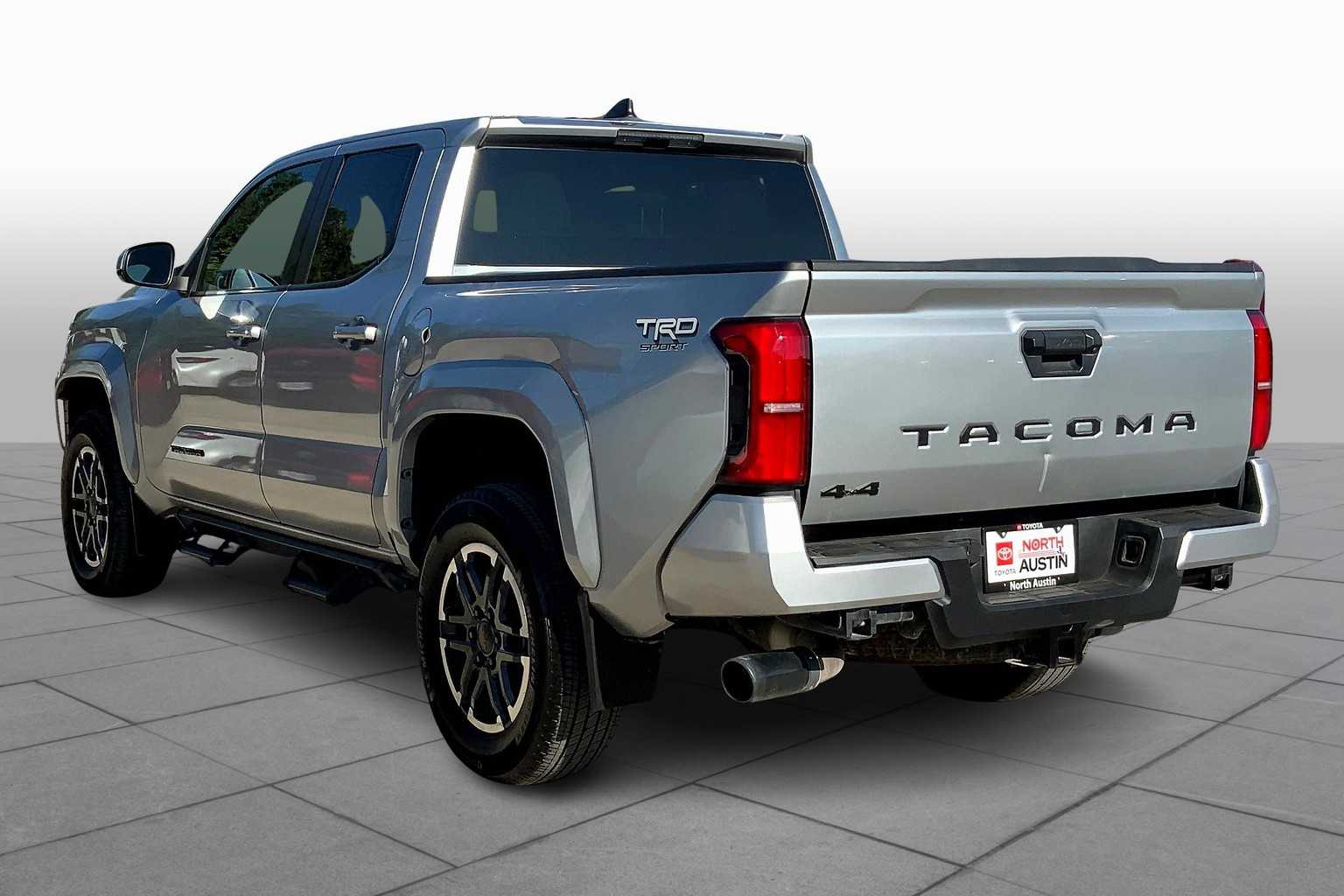 2024 Toyota Tacoma TRD Sport 4x4 photo 11