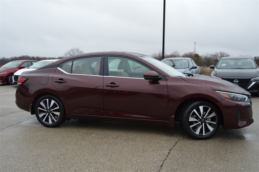 2025 Nissan Sentra SV photo 4