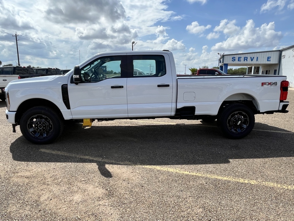 2026 Ford F-350 XL photo 4