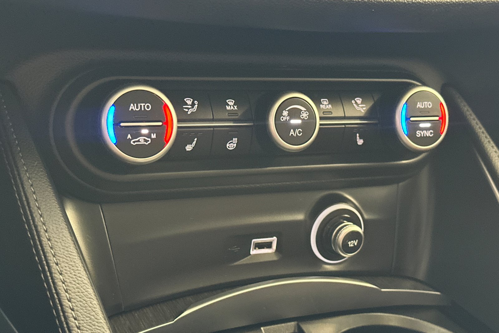2022 Alfa Romeo Stelvio Ti photo 21