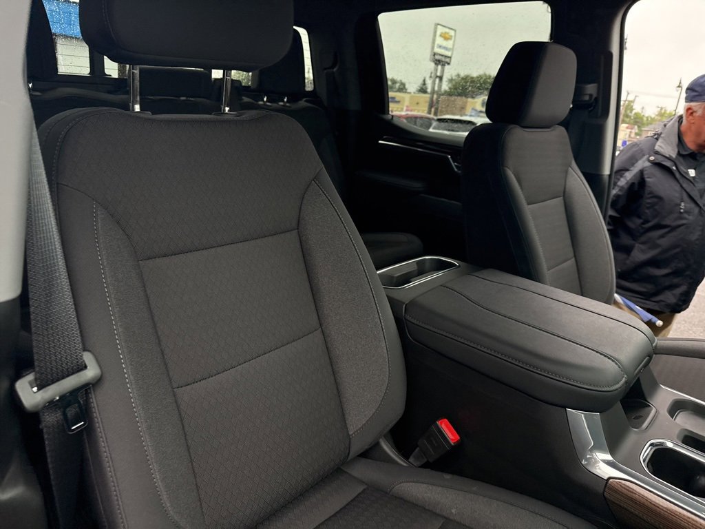 2025 Chevrolet Silverado 1500 LT photo 37