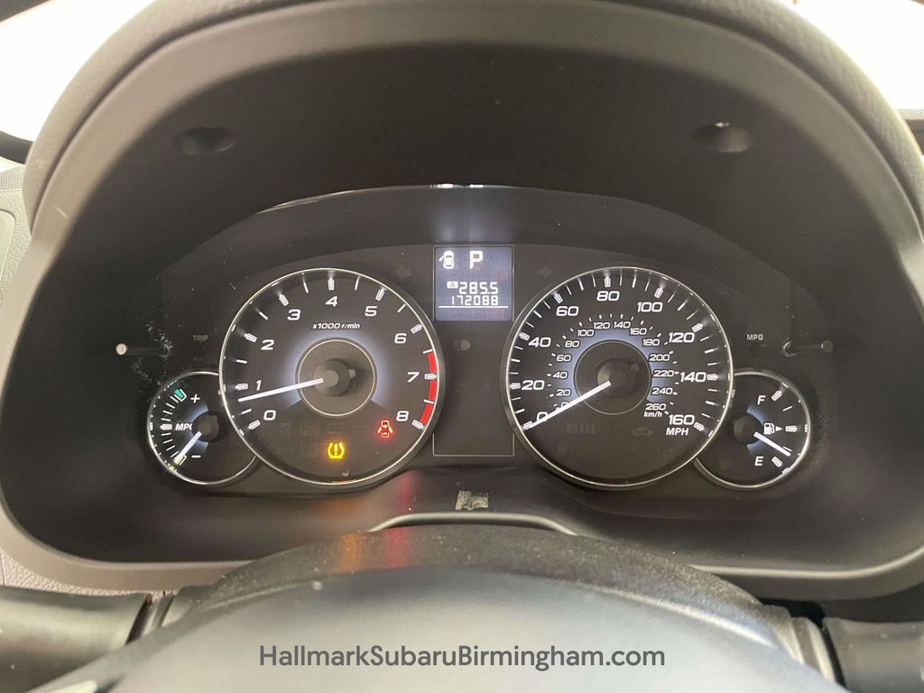 2011 Subaru Outback 3.6R photo 16
